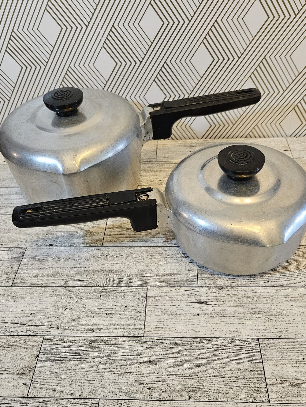 Vtg Wagner Ware Magnalite 1 Qt & 2 Qt Saucepan Set w/Lids Sidney-O 4680 & 4682-P